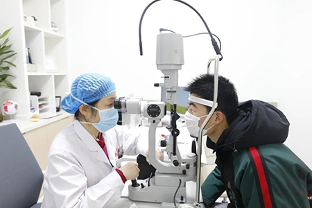 做完合肥半飛秒手術(shù)后可以揉眼嗎？