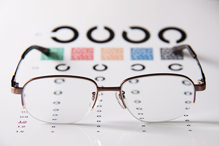 控制近視有妙招：離焦鏡片是什么？離焦鏡片適合孩子戴嗎？